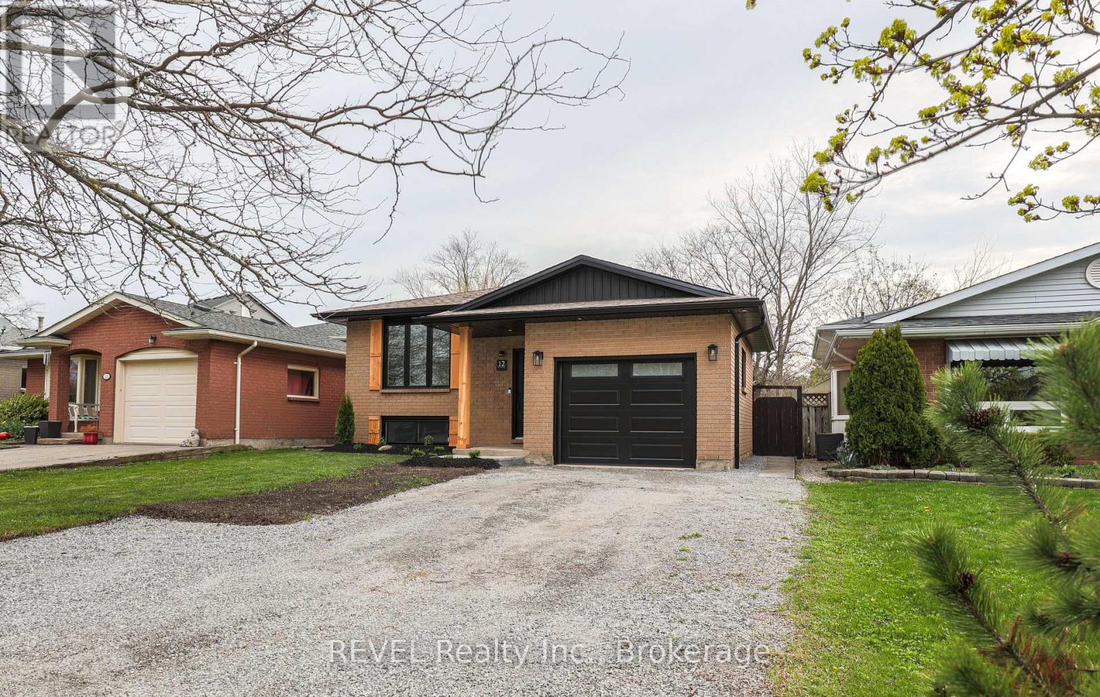 12 Andrea Drive, St. Catharines, Ontario  L2S 3N7 - Photo 1 - X13119822