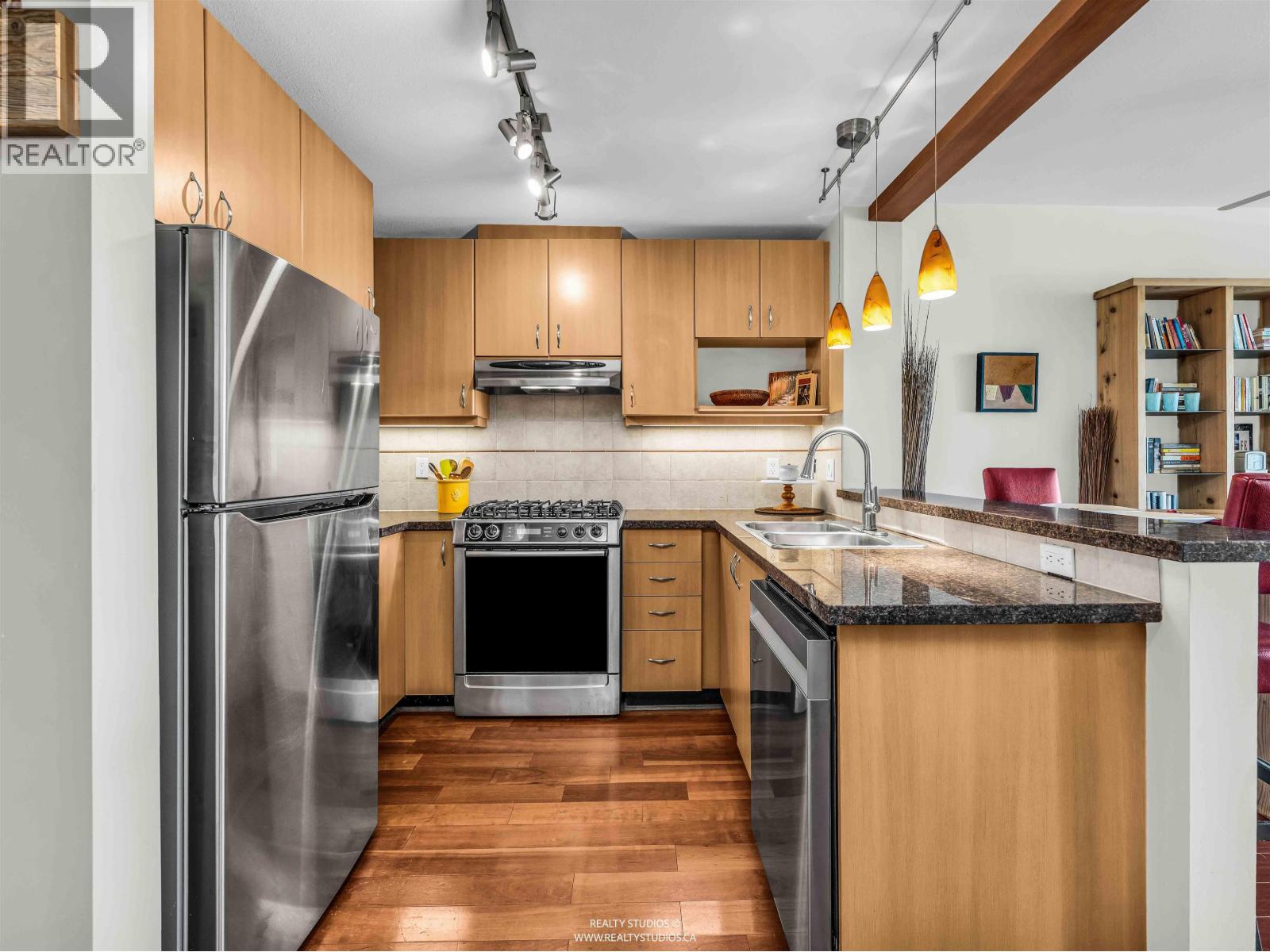 417 580 Raven Woods Drive, North Vancouver, British Columbia  V7G 2T2 - Photo 11 - R3122996