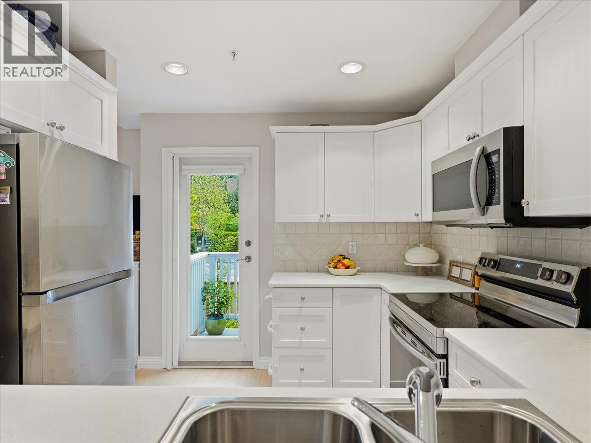 11 2688 Mountain Highway, North Vancouver, British Columbia  V7J 2N5 - Photo 9 - R3123022