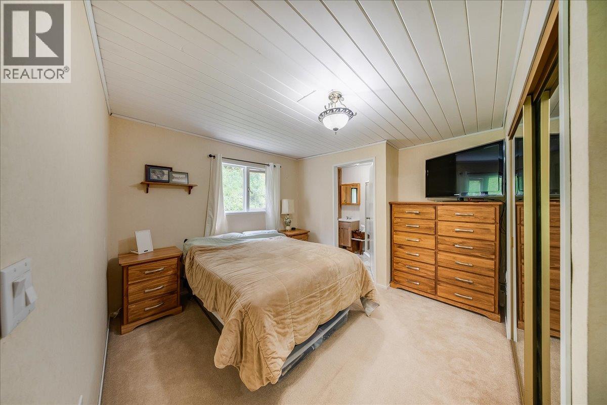 2280 Old Salmo Road, Fruitvale, British Columbia  V0G 1L1 - Photo 20 - 10387010