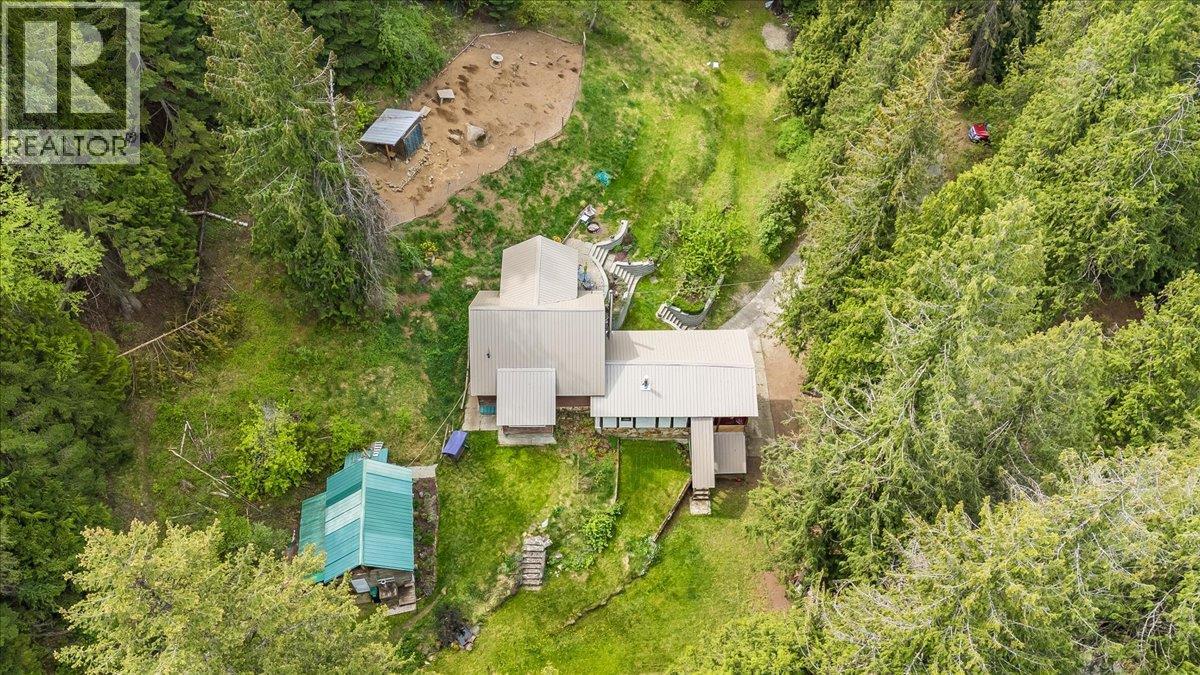 2280 Old Salmo Road, Fruitvale, British Columbia  V0G 1L1 - Photo 57 - 10387010