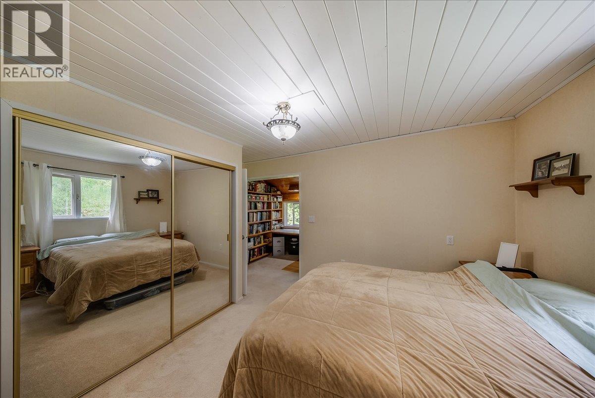 2280 Old Salmo Road, Fruitvale, British Columbia  V0G 1L1 - Photo 22 - 10387010