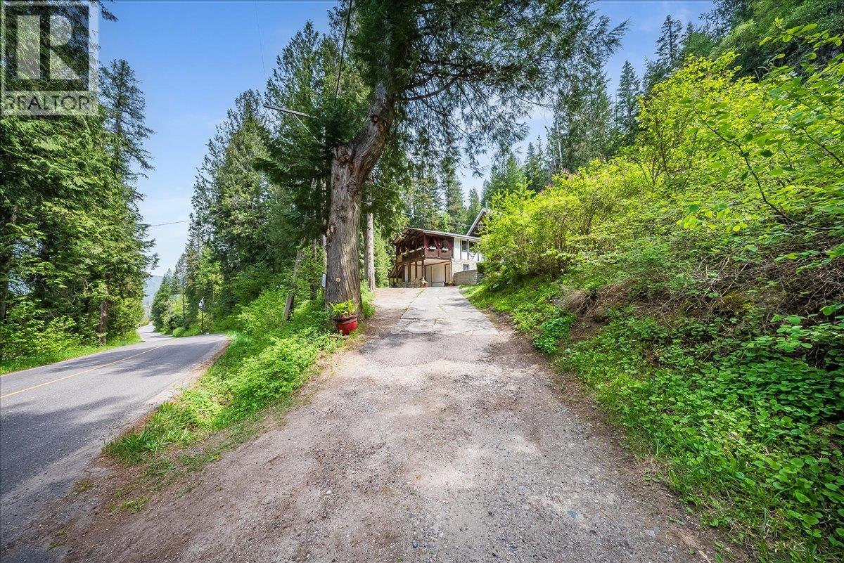 2280 Old Salmo Road, Fruitvale, British Columbia  V0G 1L1 - Photo 54 - 10387010