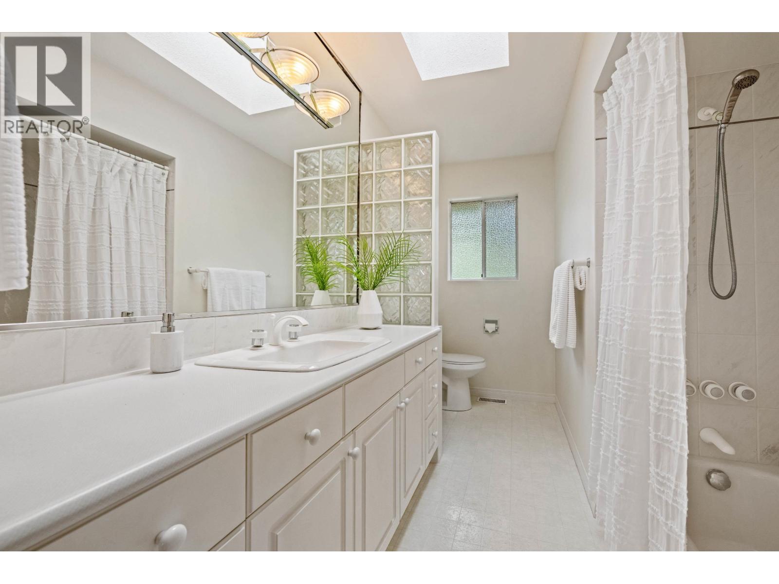 2322 Huron Drive, Coquitlam, British Columbia  V3J 6Y6 - Photo 20 - R3123006