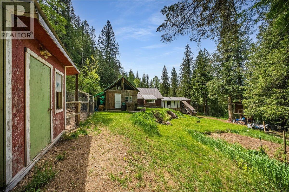 2280 Old Salmo Road, Fruitvale, British Columbia  V0G 1L1 - Photo 45 - 10387010