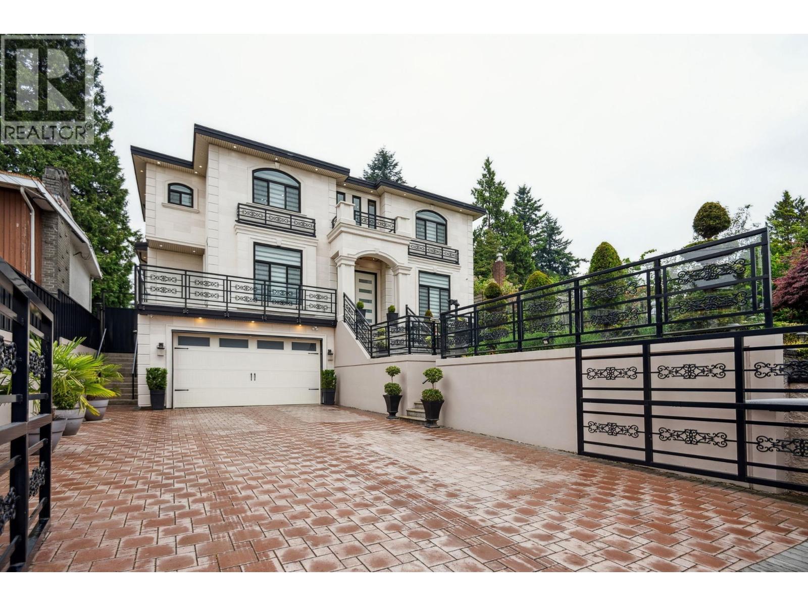 4319 Southwood Street, Burnaby, British Columbia  V5J 2G3 - Photo 2 - R3123013