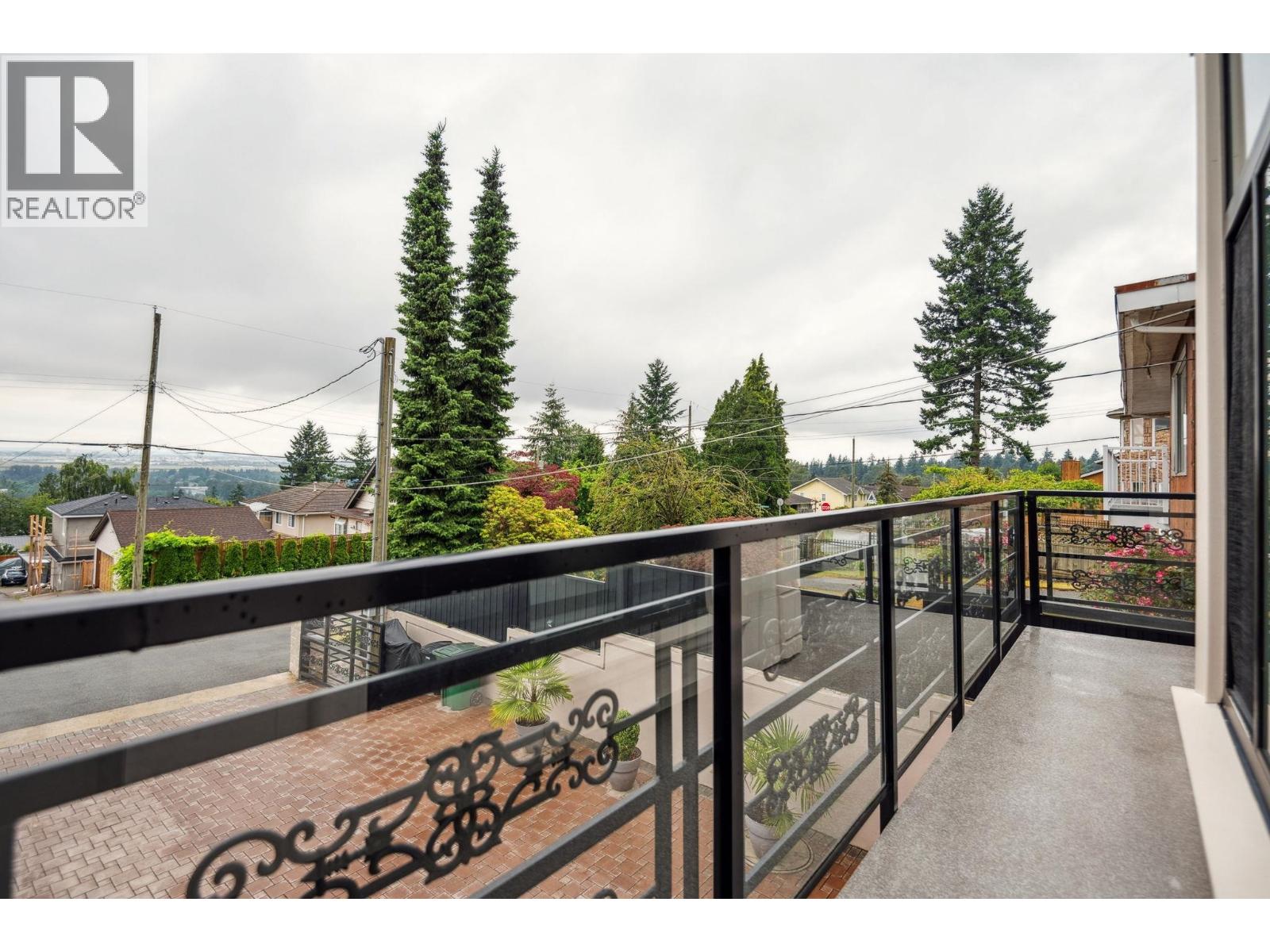 4319 Southwood Street, Burnaby, British Columbia  V5J 2G3 - Photo 4 - R3123013