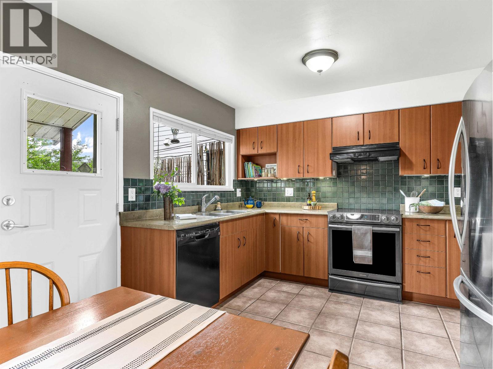 2578 E 15th Avenue, Vancouver, British Columbia  V5M 2K1 - Photo 13 - R3123015
