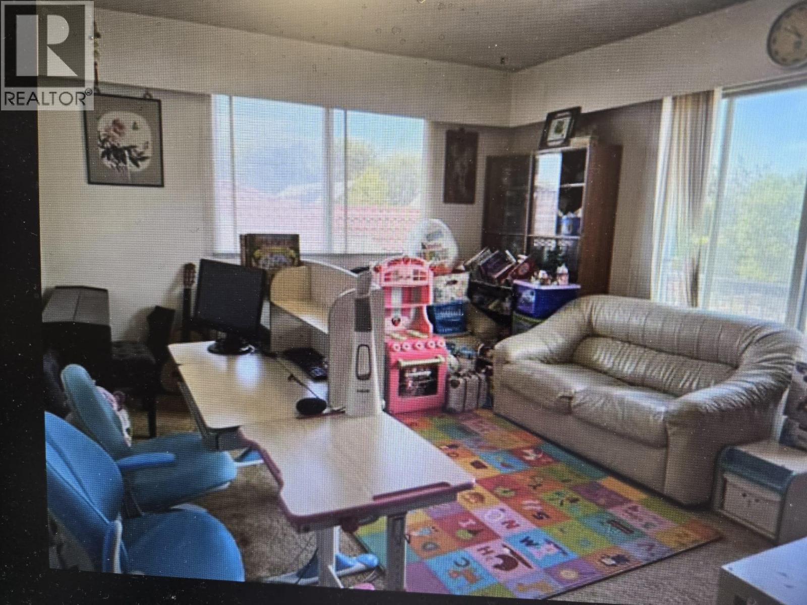 5319 Somerville Street, Vancouver, British Columbia  V5W 3H3 - Photo 2 - R3123030