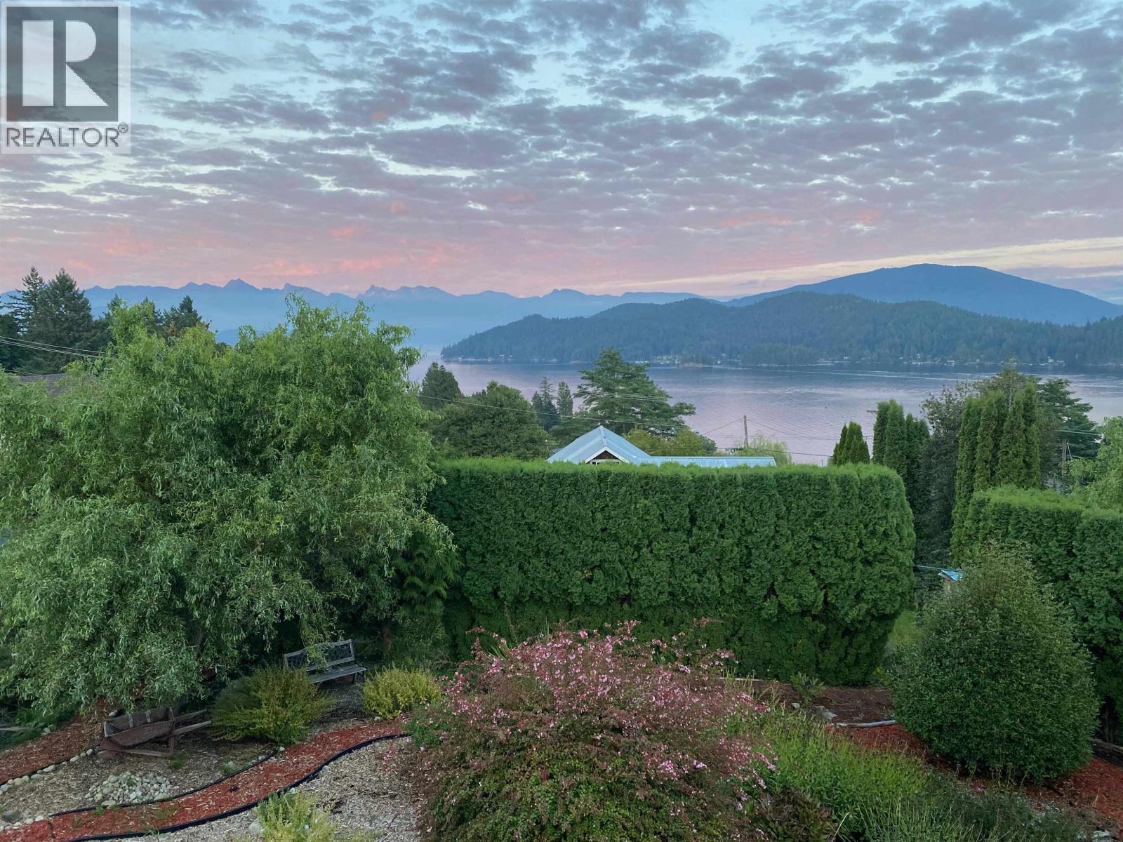 616 N Fletcher Road, Gibsons, British Columbia  V0N 1V9 - Photo 4 - R3123041