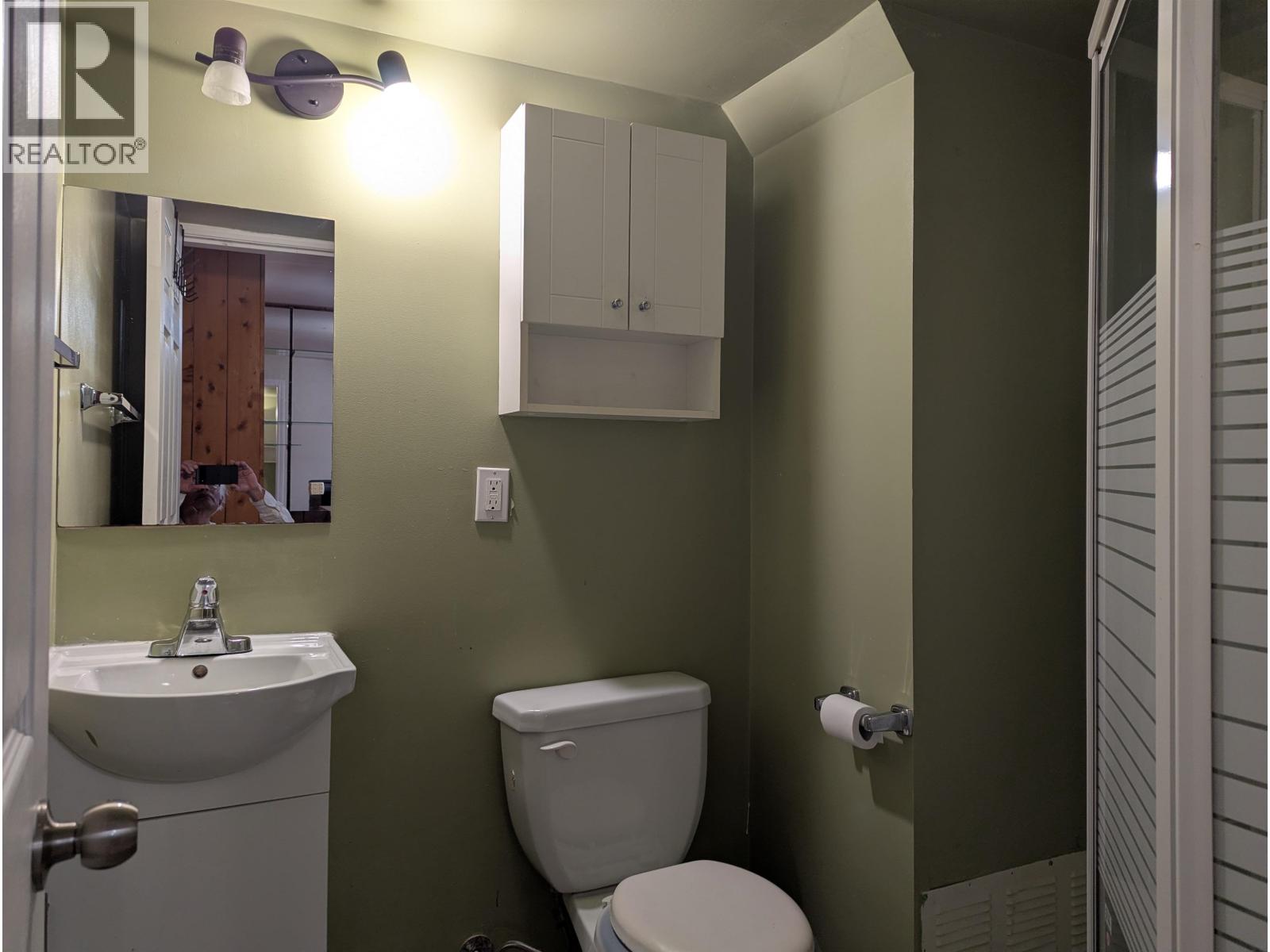 8052 11th Avenue, Burnaby, British Columbia  V3N 2N7 - Photo 8 - R3122309