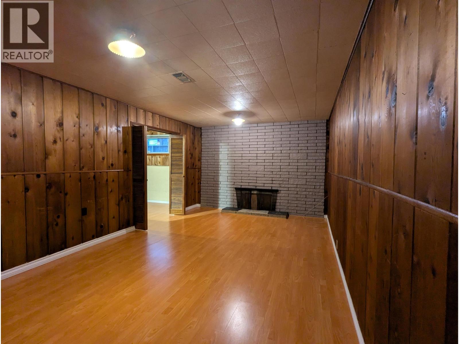 8052 11th Avenue, Burnaby, British Columbia  V3N 2N7 - Photo 9 - R3122309