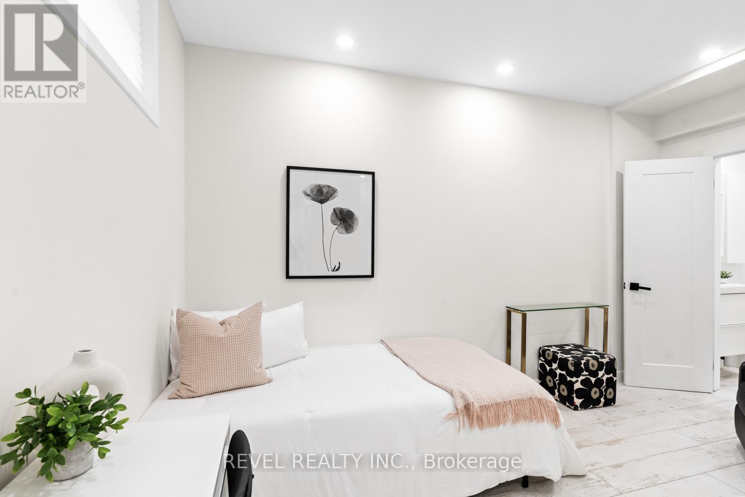 Lower - 89 Foxley Street, Toronto, Ontario  M6J 1P9 - Photo 10 - C13119814