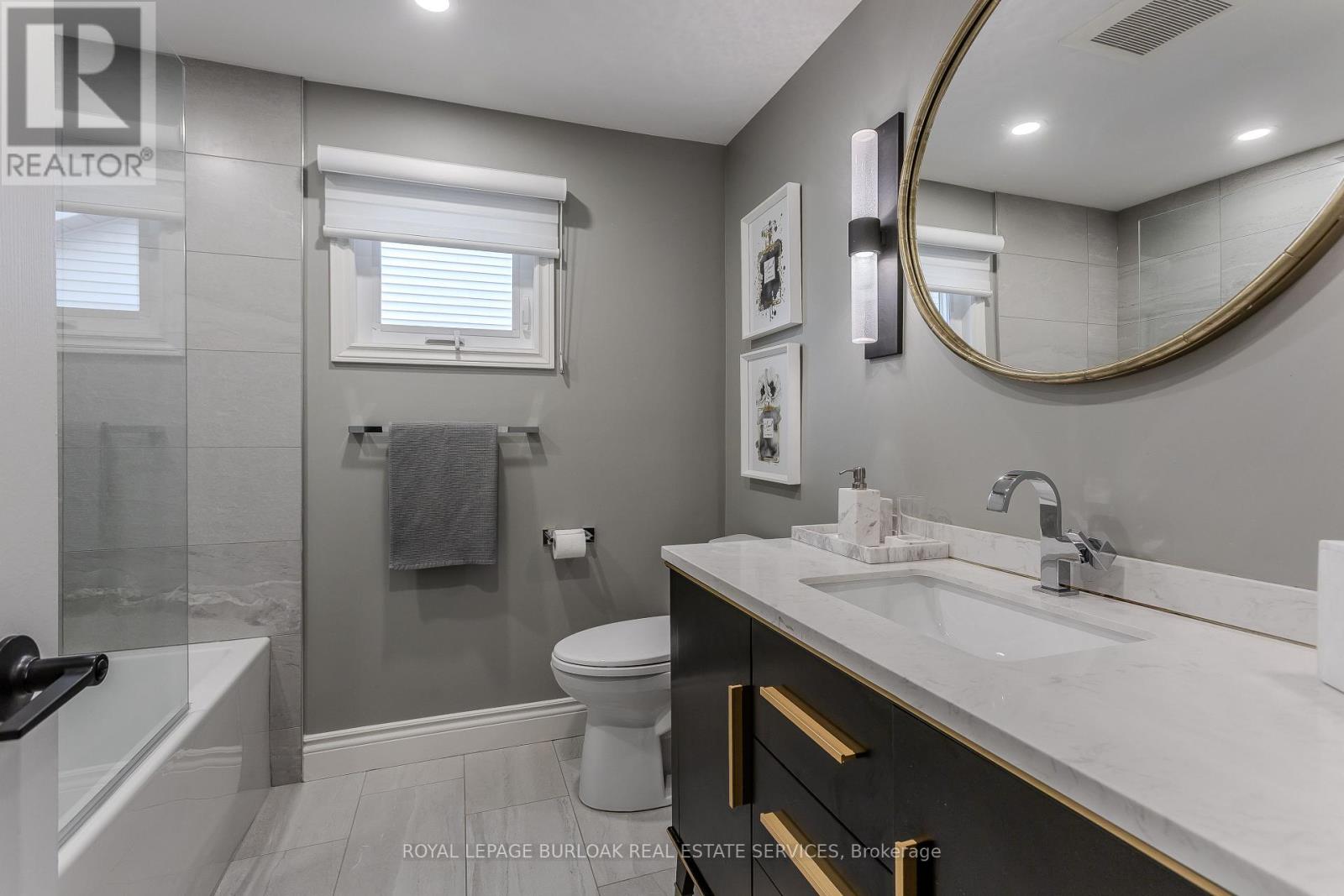 3199 Desmond Drive, Burlington, Ontario  L7M 3N1 - Photo 22 - W13069630