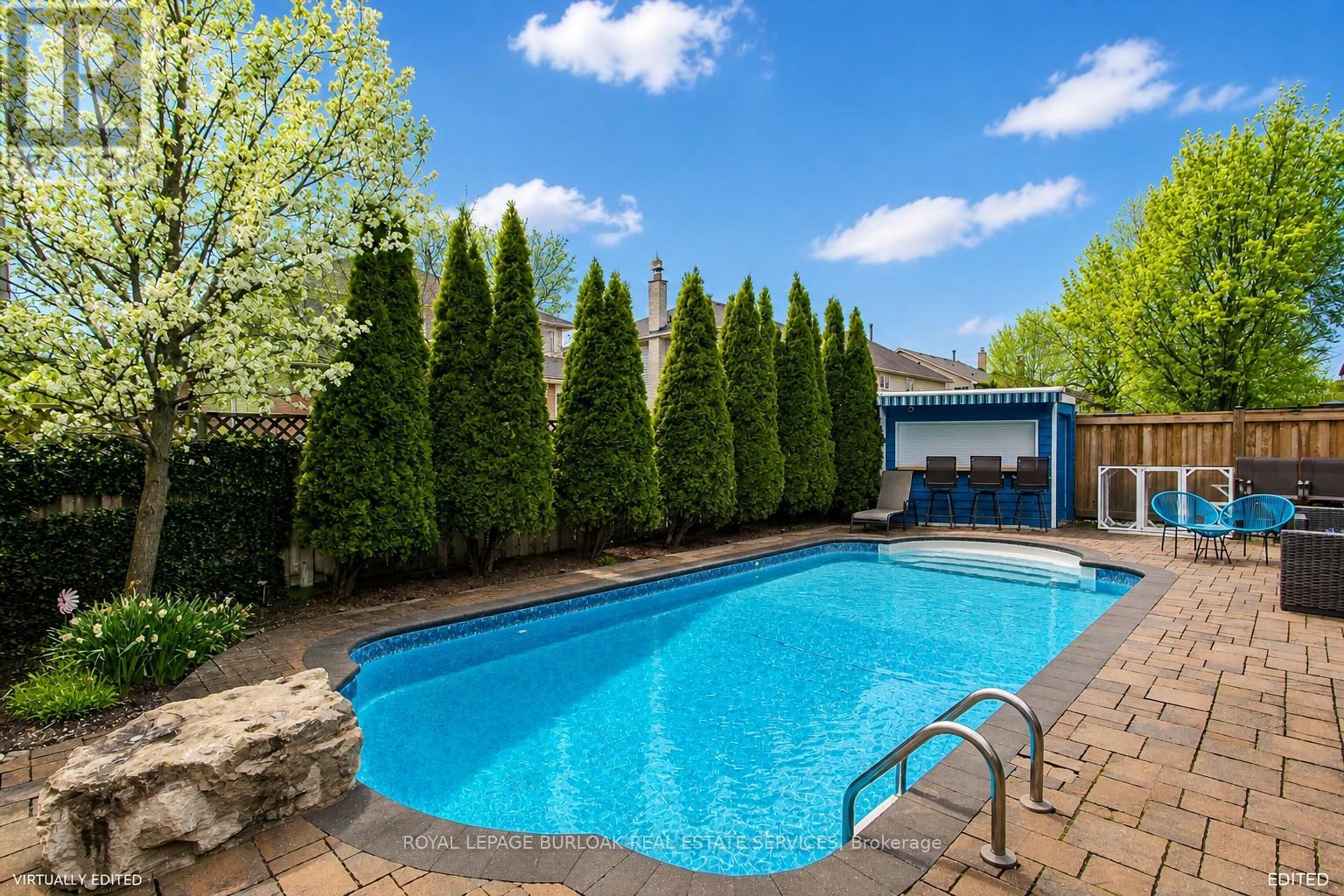 3199 Desmond Drive, Burlington, Ontario  L7M 3N1 - Photo 4 - W13069630