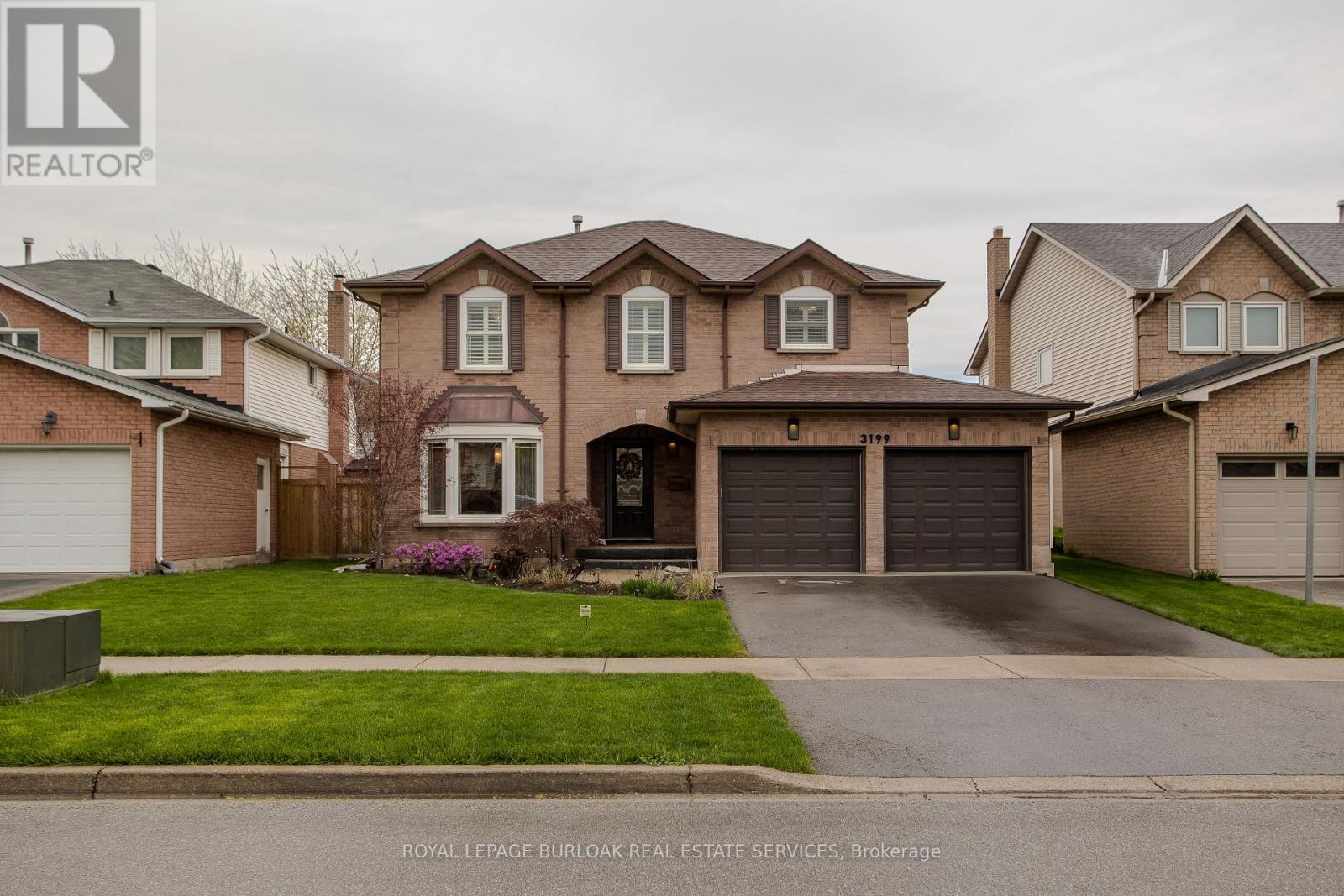 3199 Desmond Drive, Burlington, Ontario  L7M 3N1 - Photo 3 - W13069630