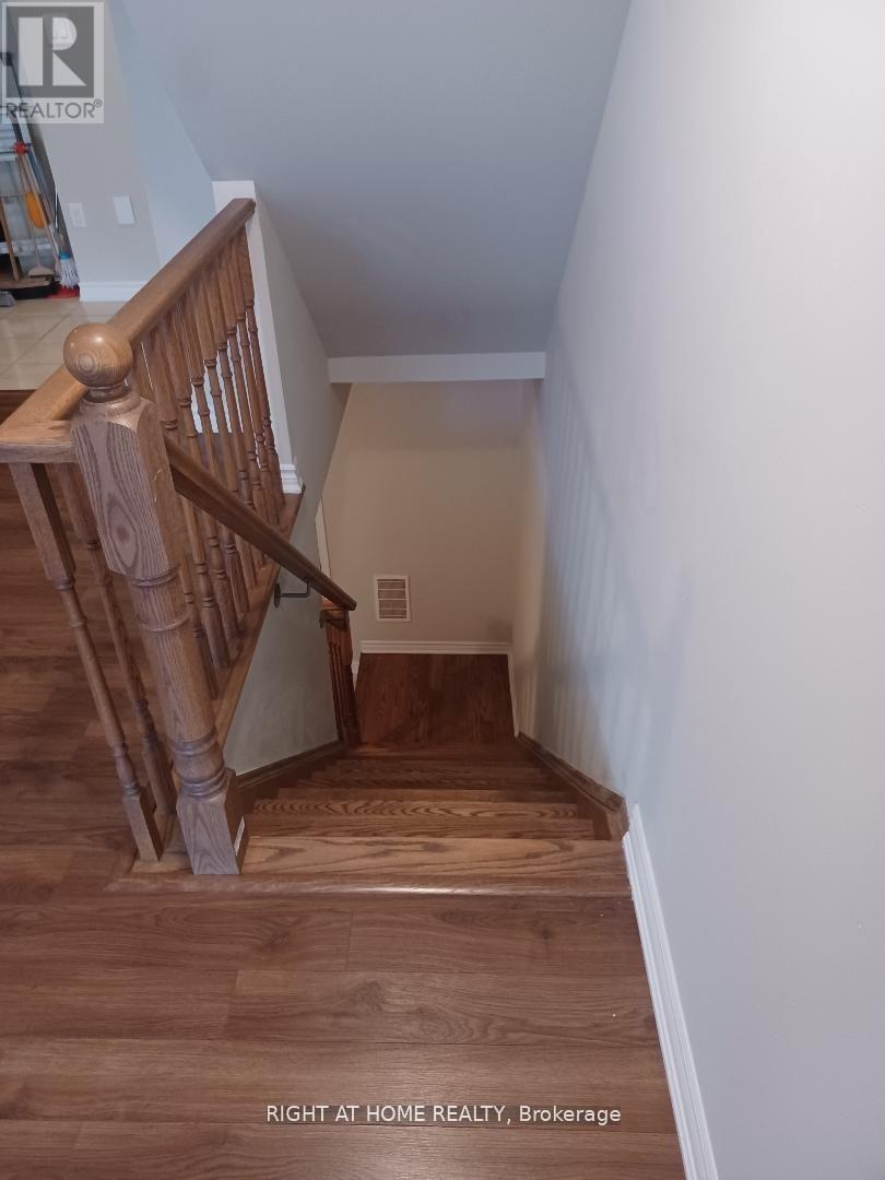 77 Payne Crescent, Aurora, Ontario  L4G 0Y1 - Photo 4 - N13119816