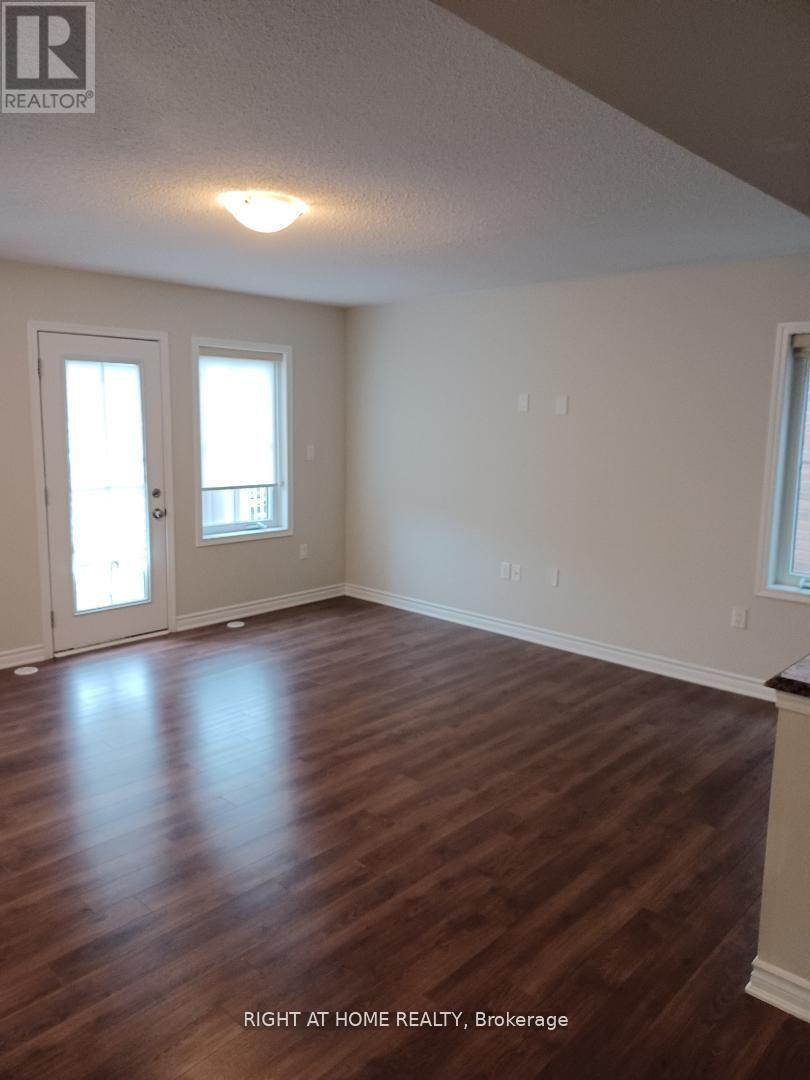 77 Payne Crescent, Aurora, Ontario  L4G 0Y1 - Photo 7 - N13119816