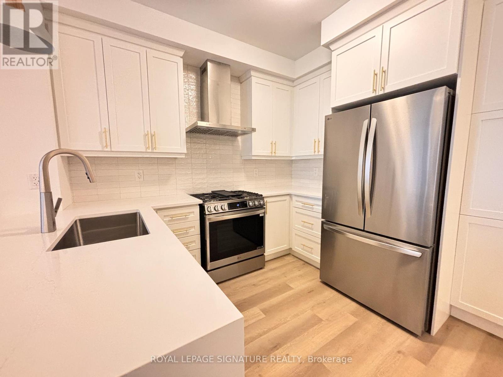 41 Pearen Lane, Barrie, Ontario  L9J 1A3 - Photo 14 - S13119846