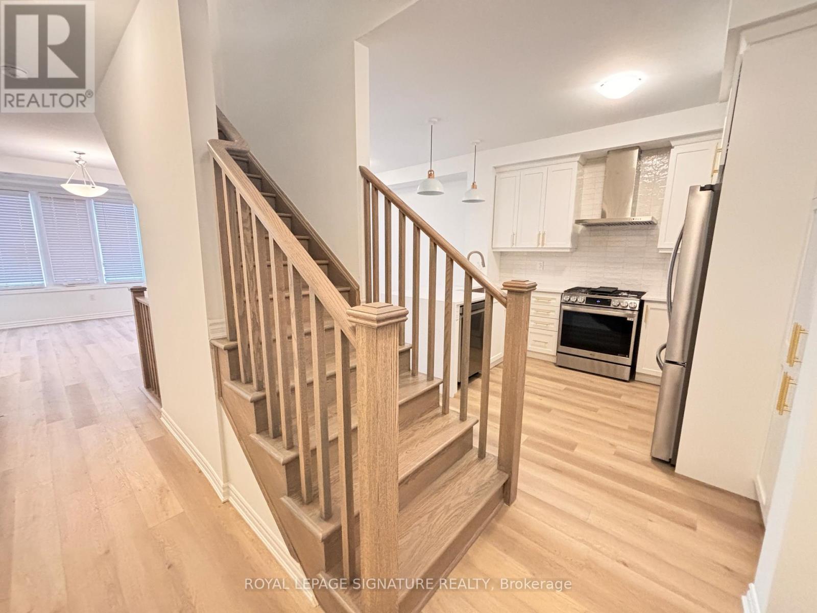 41 Pearen Lane, Barrie, Ontario  L9J 1A3 - Photo 18 - S13119846