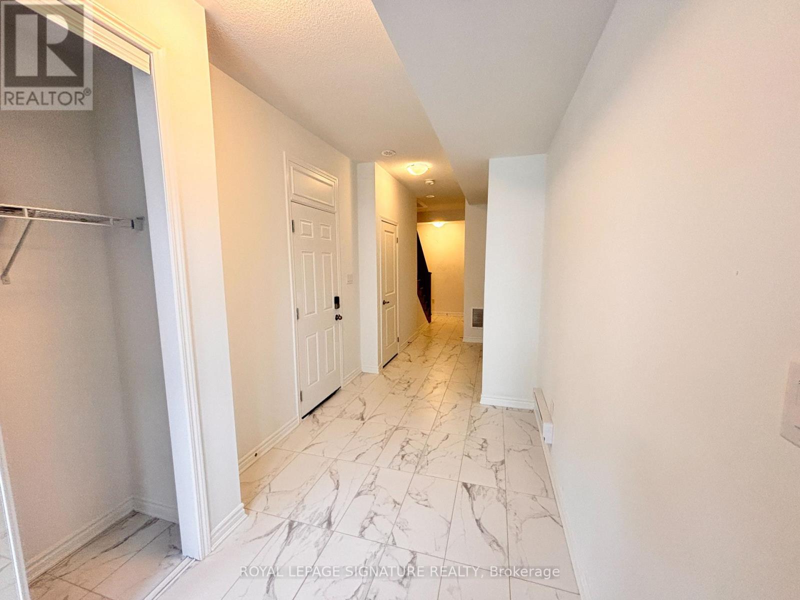 41 Pearen Lane, Barrie, Ontario  L9J 1A3 - Photo 3 - S13119846