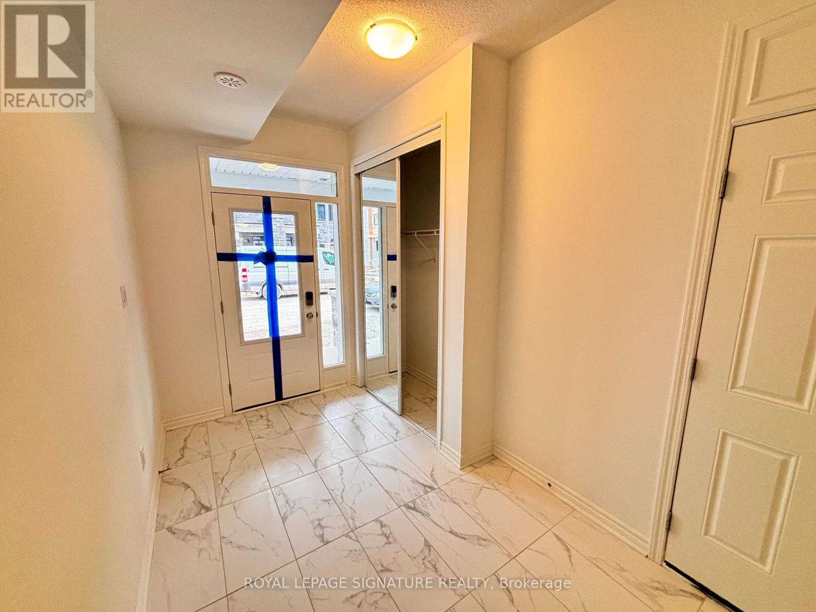 41 Pearen Lane, Barrie, Ontario  L9J 1A3 - Photo 4 - S13119846