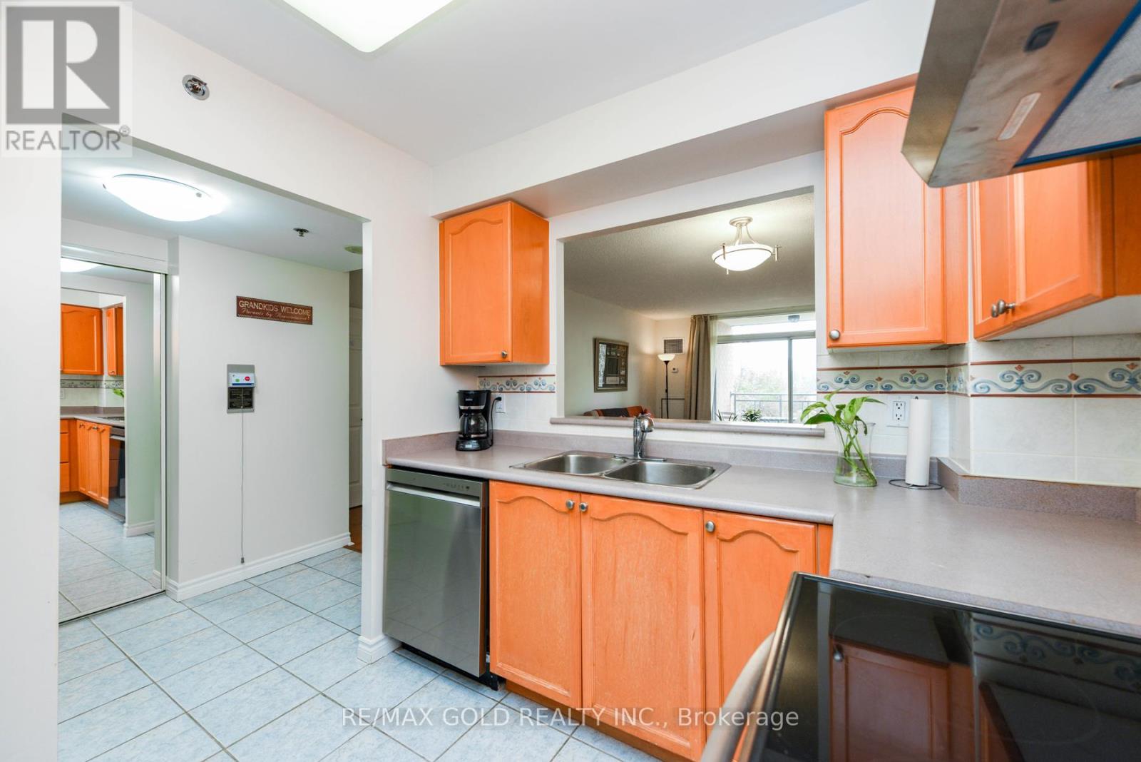 2411 - 100 Burloak Drive, Burlington, Ontario  L7L 6P6 - Photo 9 - W13119836
