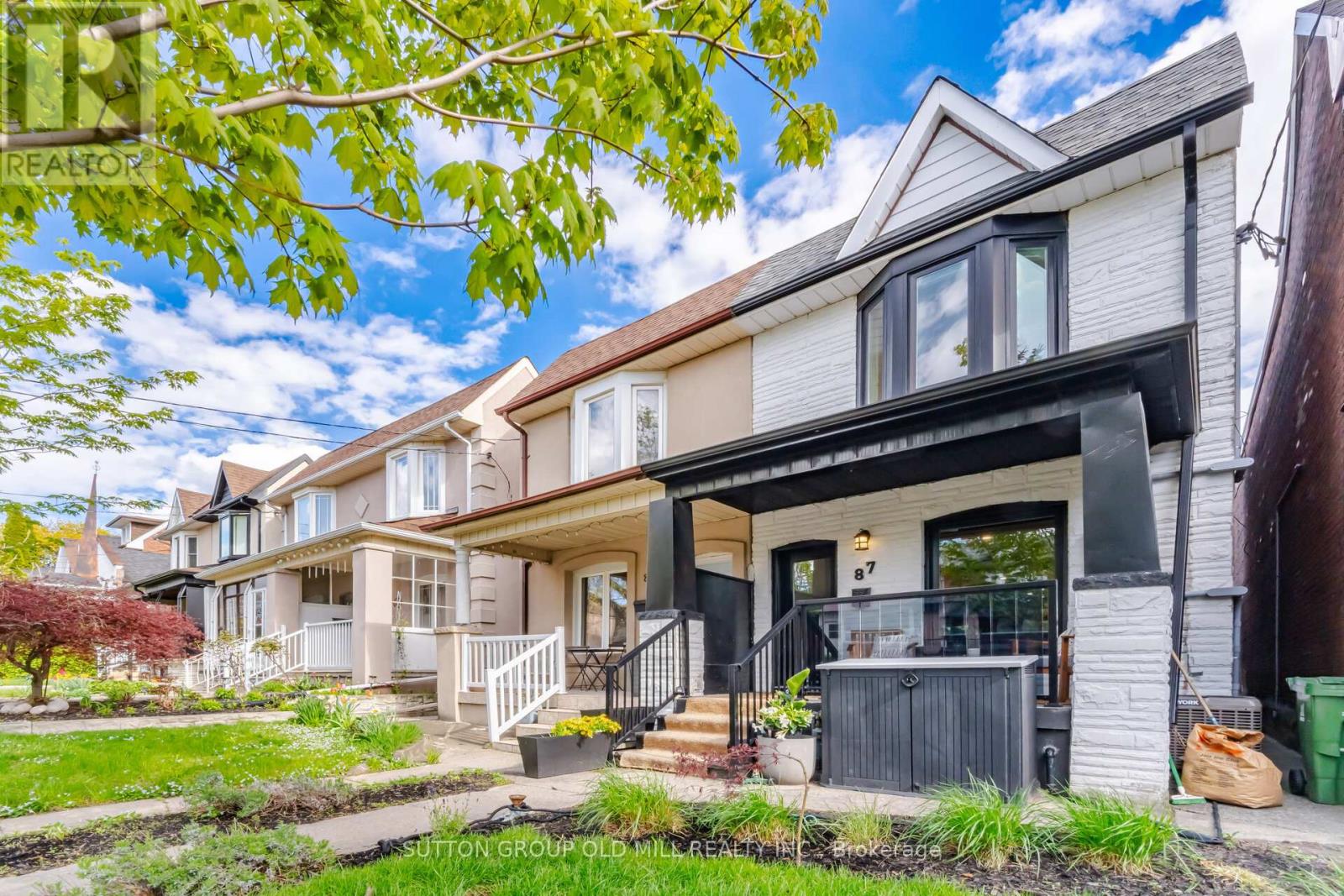 87 MACKAY AVENUE, Toronto, Ontario