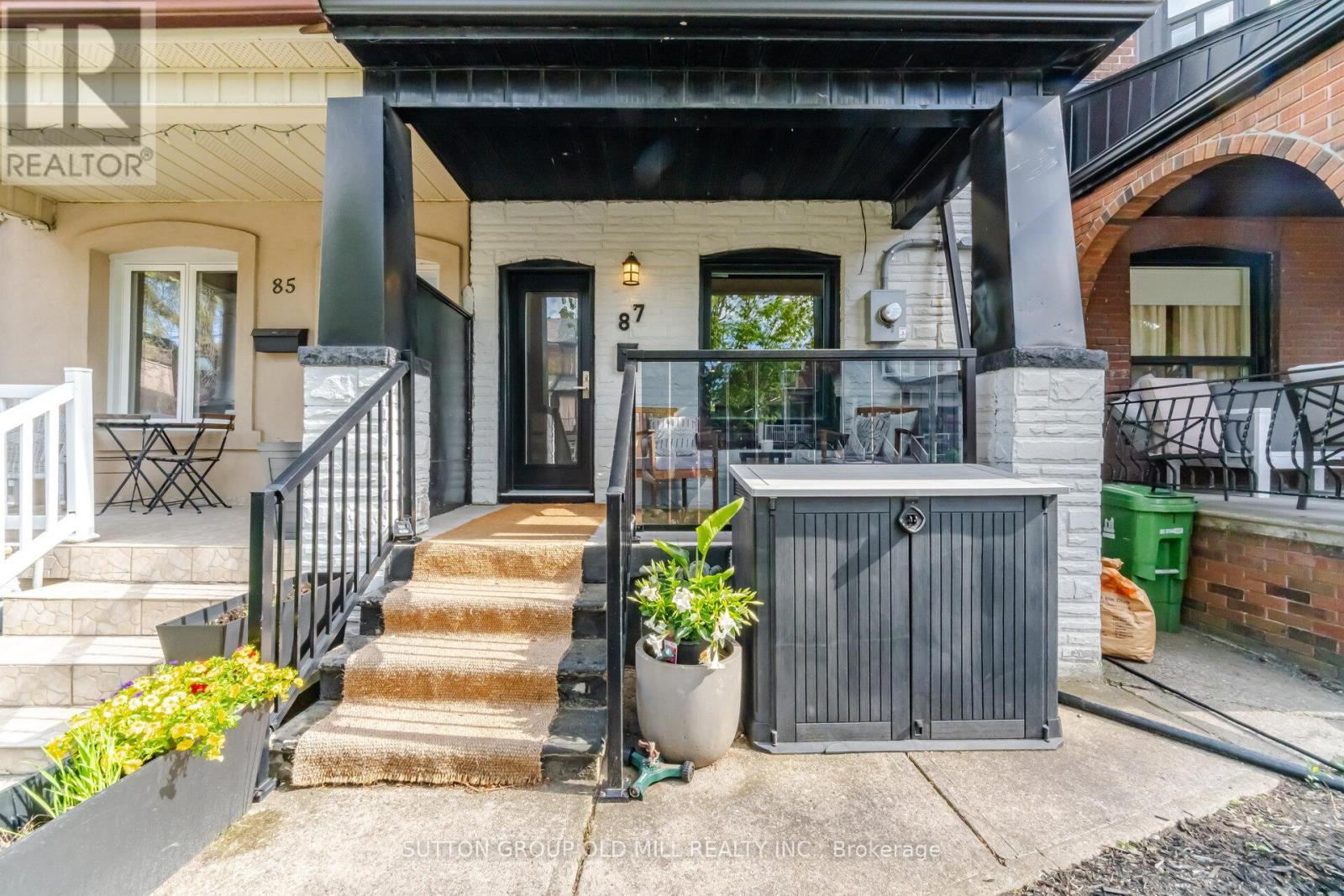 87 Mackay Avenue, Toronto, Ontario  M6H 2N7 - Photo 2 - W13119848