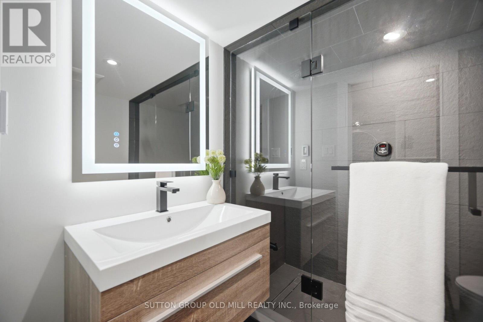 87 Mackay Avenue, Toronto, Ontario  M6H 2N7 - Photo 28 - W13119848