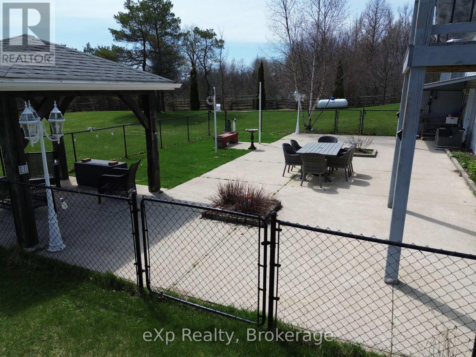 585206 10a Side Road, Grey Highlands, Ontario  N0C 1H0 - Photo 33 - X12834912