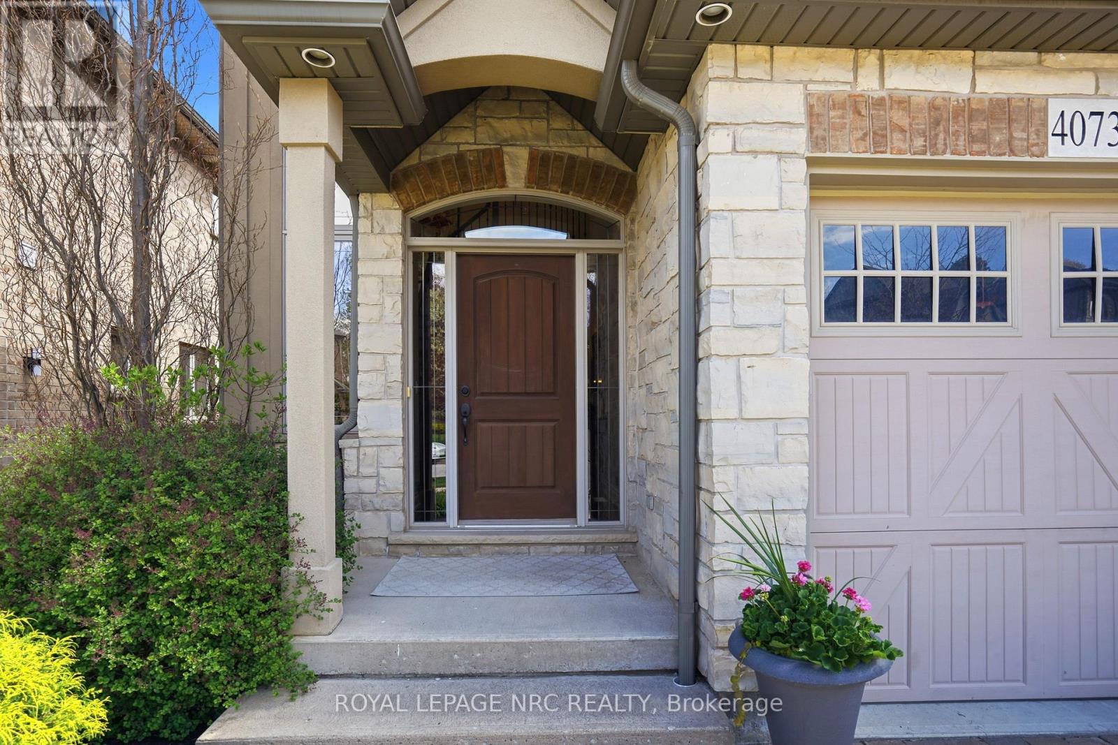 4073 Highland Park Drive, Lincoln, Ontario  L0R 1B7 - Photo 3 - X13119804
