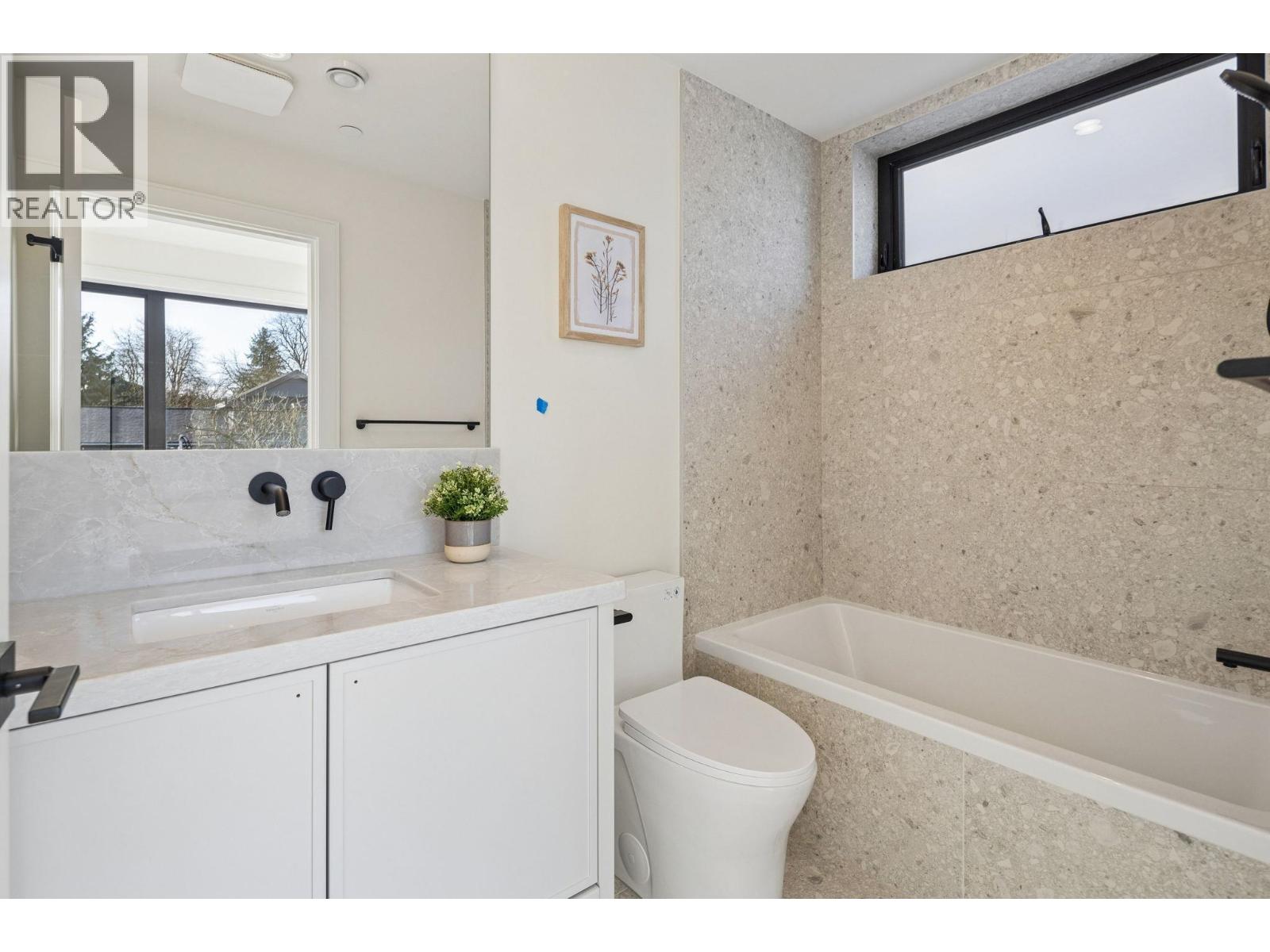 2 3036 W 13th Avenue, Vancouver, British Columbia  V6K 2V2 - Photo 31 - R3123049