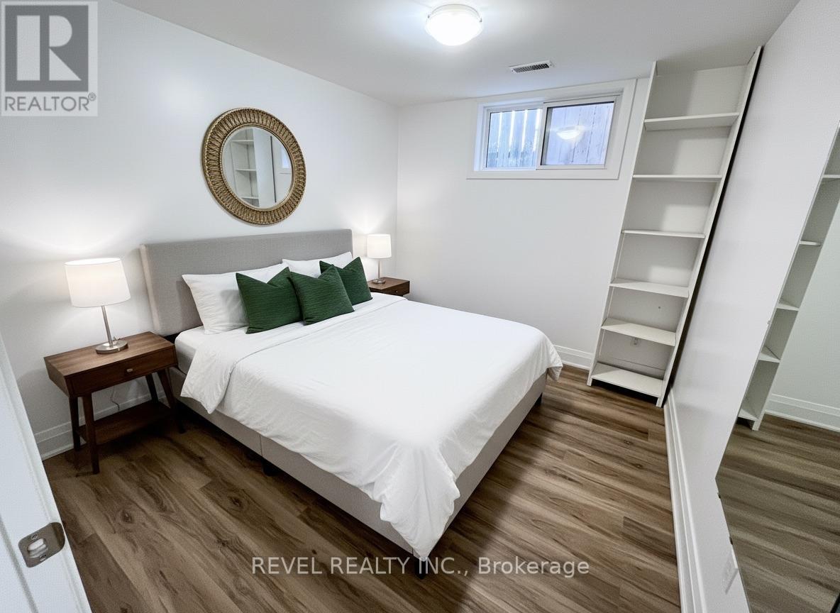 Lower - 564 Blackthorn Avenue, Toronto, Ontario  M6M 3C8 - Photo 8 - W13108472