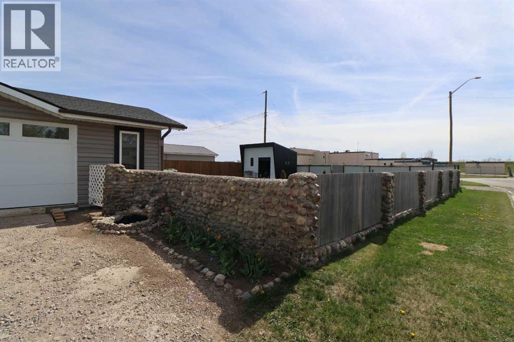 3918 52 St, Taber, Alberta  T1G 1B7 - Photo 3 - A2310737