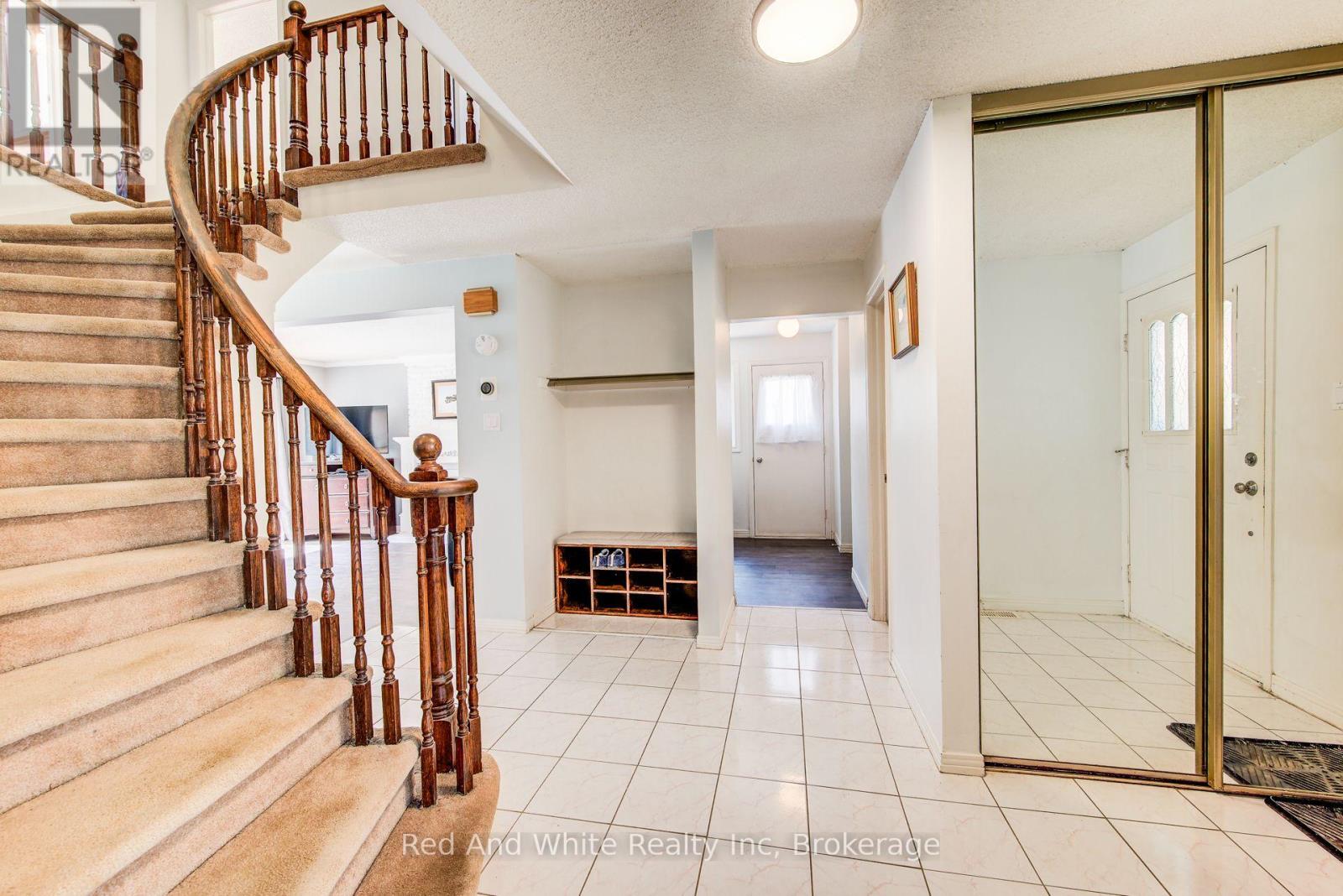 13 Gateview Drive, Waterloo, Ontario  N2T 1A3 - Photo 5 - X13119904