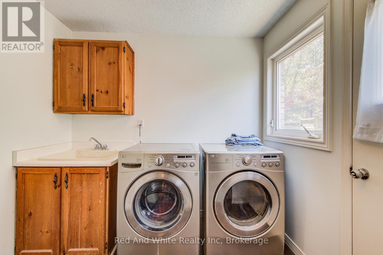 13 Gateview Drive, Waterloo, Ontario  N2T 1A3 - Photo 6 - X13119904