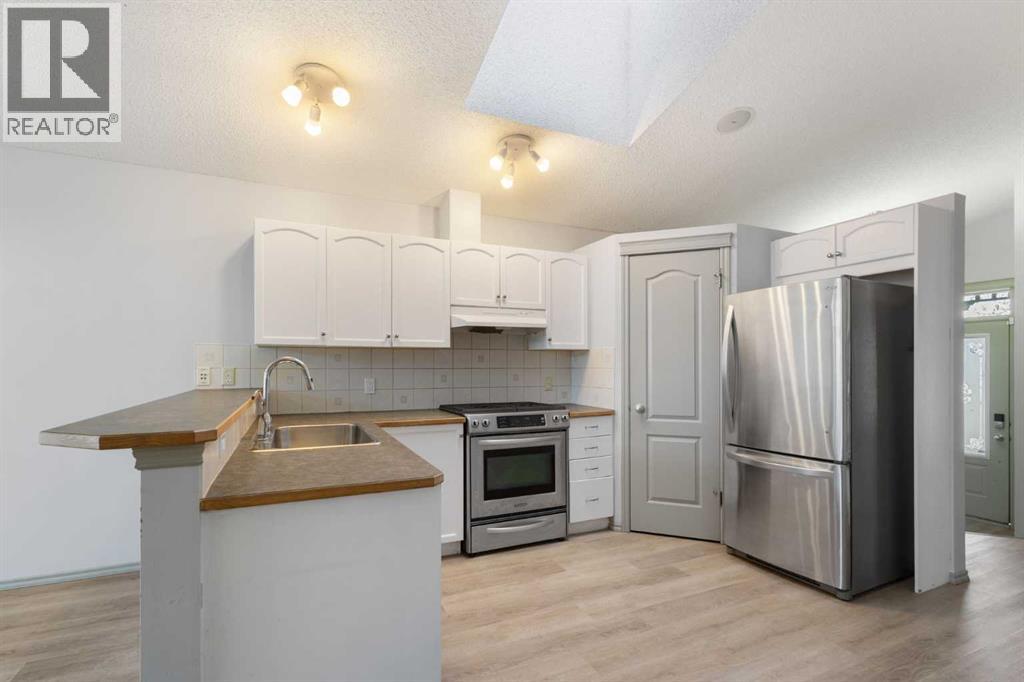 252 Prestwick Heights SE, Calgary, Alberta  T2Z 4K3 - Photo 6 - A2309333