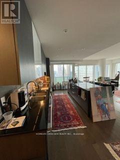 4204 - 8 The Esplanade Street, Toronto, Ontario  M5E 0A6 - Photo 2 - C13119886