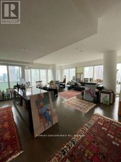 4204 - 8 The Esplanade Street, Toronto, Ontario  M5E 0A6 - Photo 3 - C13119886