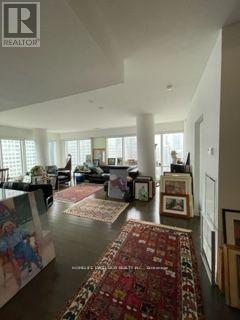 4204 - 8 The Esplanade Street, Toronto, Ontario  M5E 0A6 - Photo 4 - C13119886
