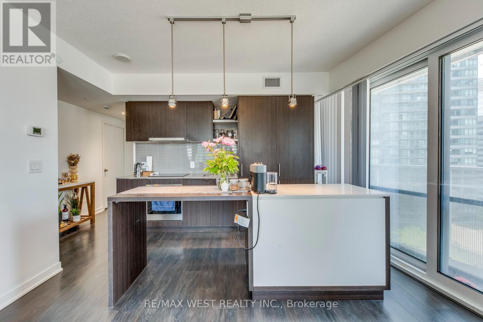 2004 - 100 Harbour Street, Toronto, Ontario  M5J 1B7 - Photo 19 - C13119902