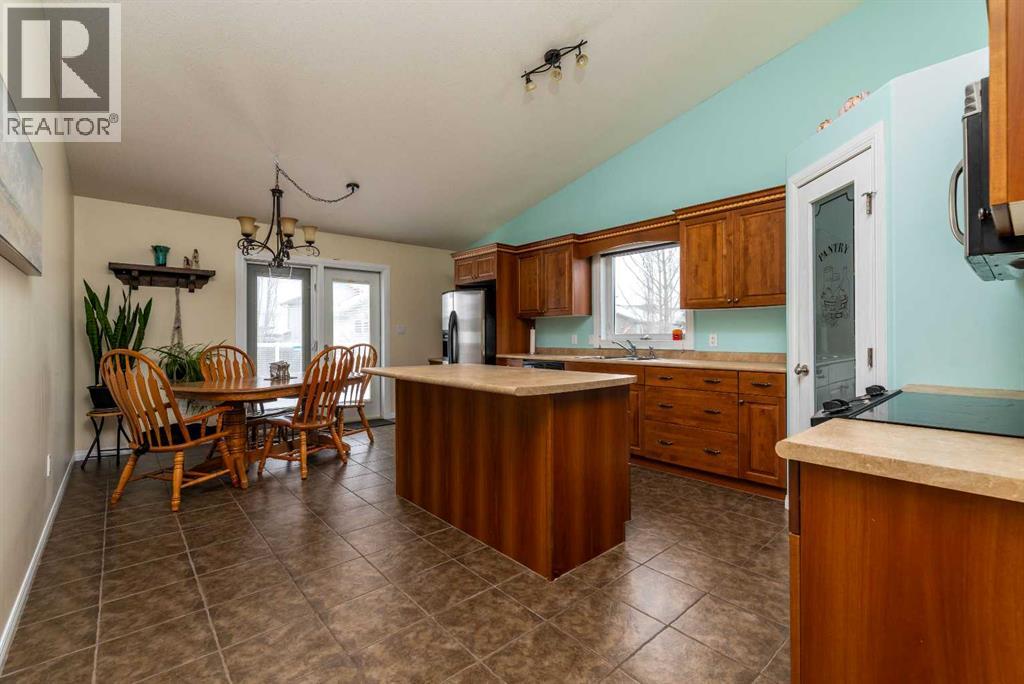 6813 41 Street, Lloydminster, Alberta  T9V 2B3 - Photo 6 - A2304559