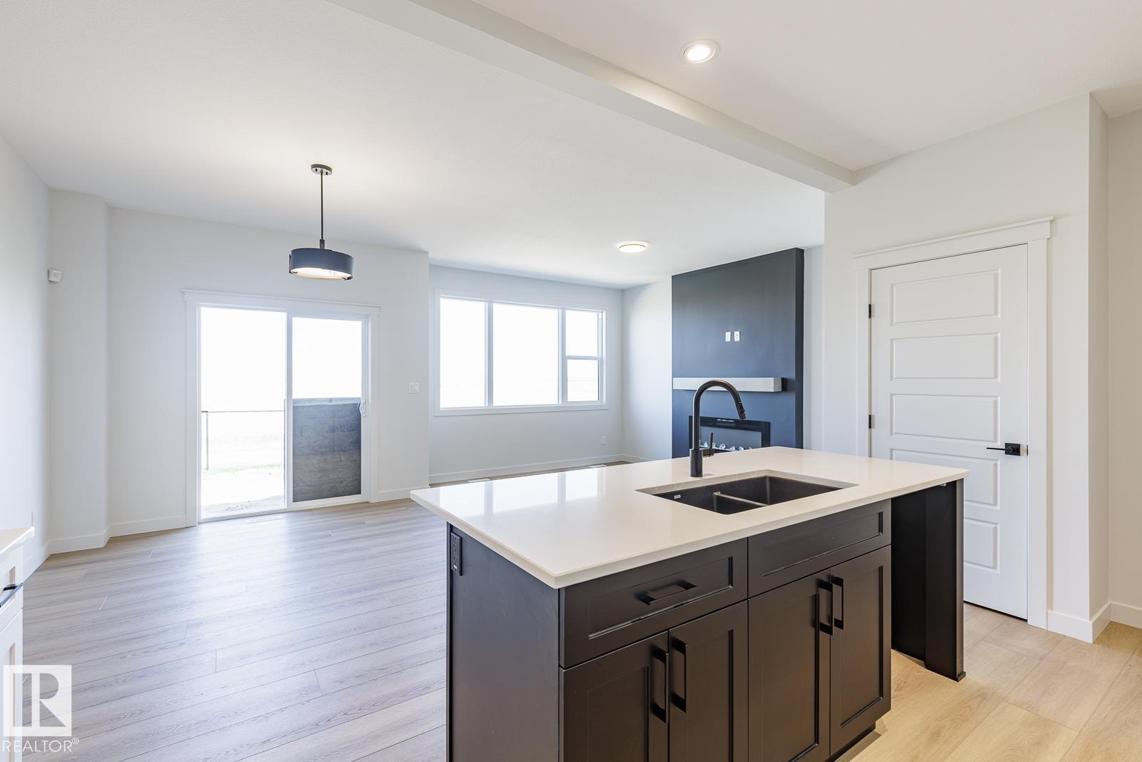 286 Lodge Pole Pl, Leduc, Alberta  T9E 0K7 - Photo 6 - E4487293