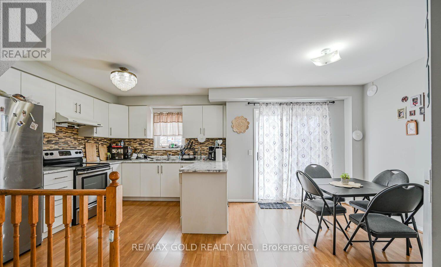 24 Seaside Circle, Brampton, Ontario  L6R 2G7 - Photo 11 - W13119854