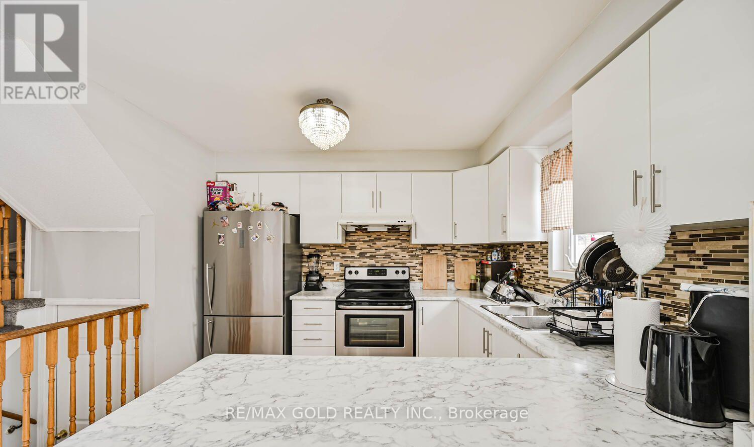 24 Seaside Circle, Brampton, Ontario  L6R 2G7 - Photo 14 - W13119854
