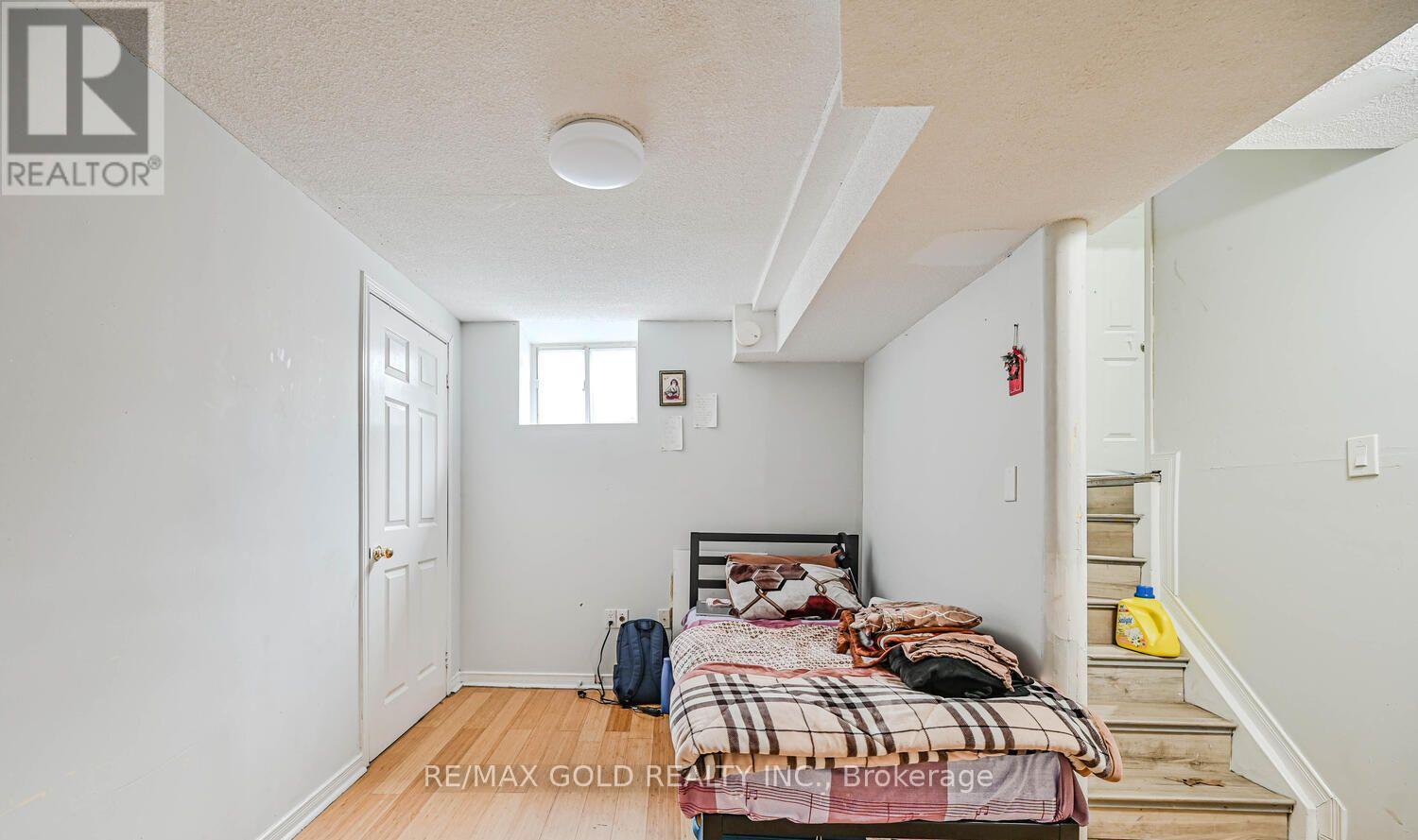 24 Seaside Circle, Brampton, Ontario  L6R 2G7 - Photo 30 - W13119854
