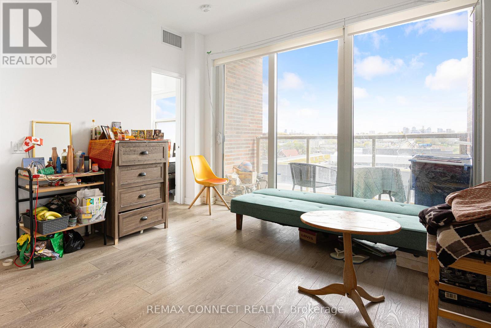 818 - 1787 St Clair Avenue W, Toronto, Ontario  M6N 0B7 - Photo 6 - W13119872
