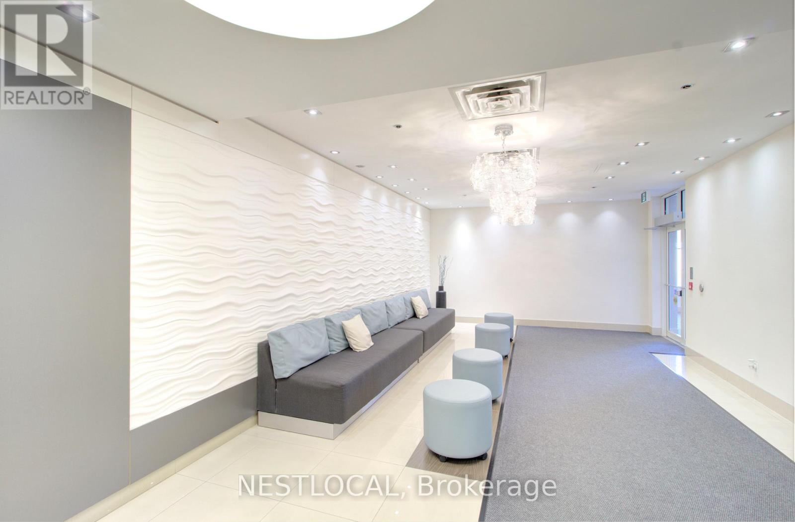 202 - 3865 Lake Shore Road W, Toronto, Ontario  M8W 0A2 - Photo 3 - W13119880