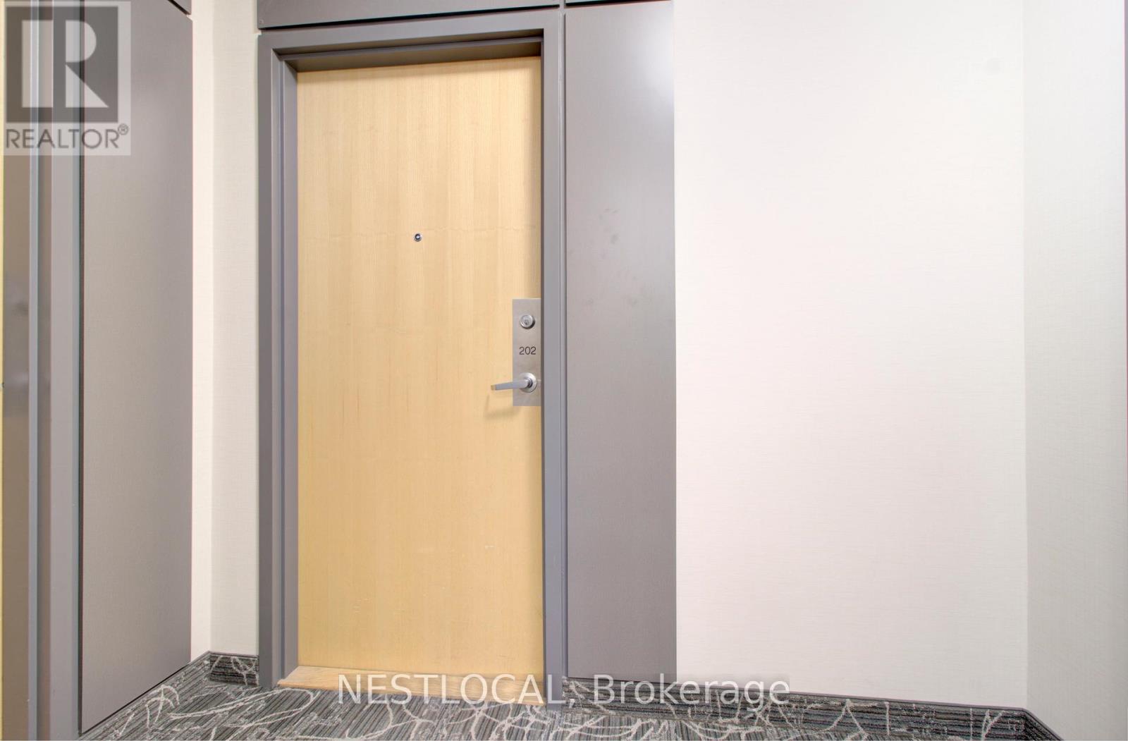 202 - 3865 Lake Shore Road W, Toronto, Ontario  M8W 0A2 - Photo 5 - W13119880